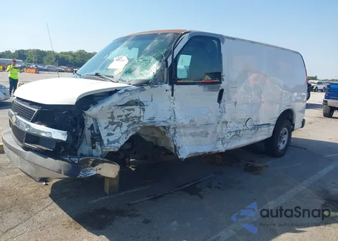 2012 Chevrolet Express 2500 Work Van из США, поврежденный, VIN 1GCWGFCA7C1100382